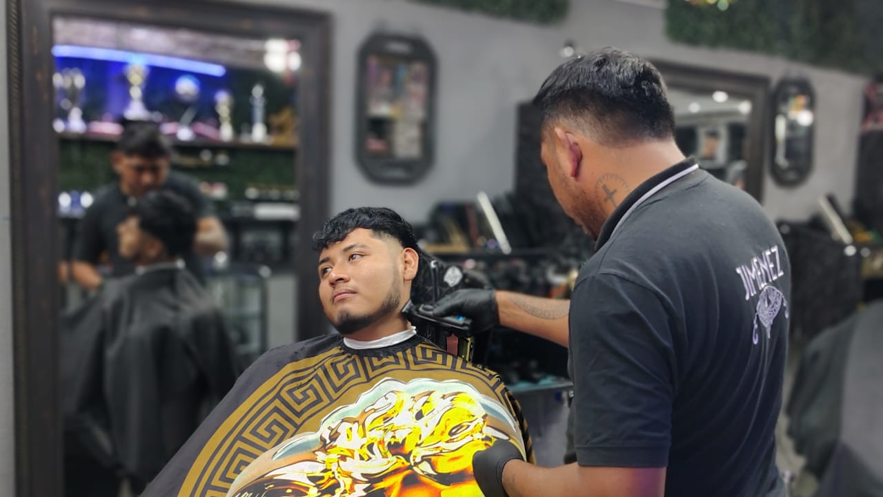 Barba y toalla caliente